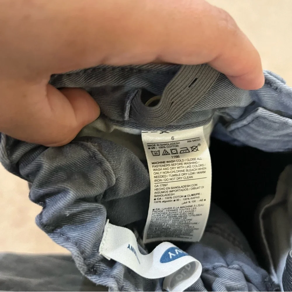 5 for $25! Old Navy Gray Skinny Jeans 6